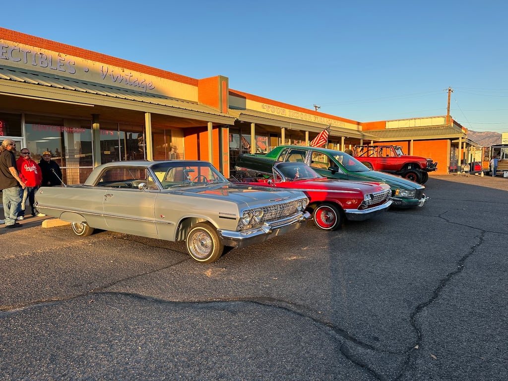 Past Present & In Between Indoor Flea Market and Antiques