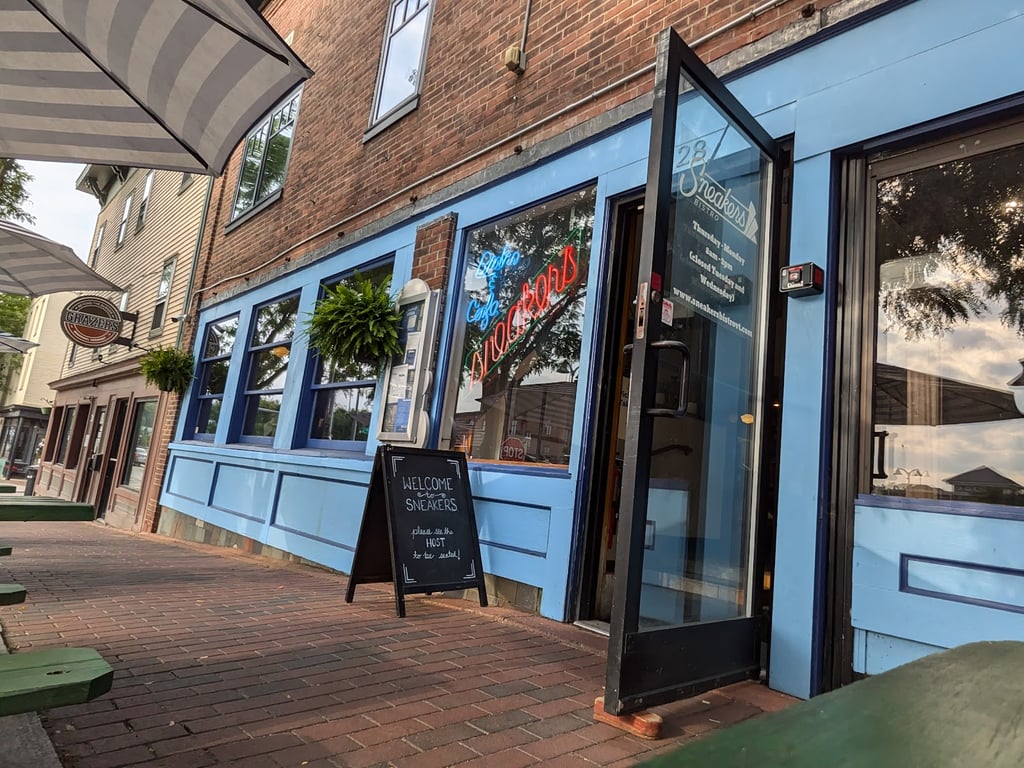 Sneakers Bistro
