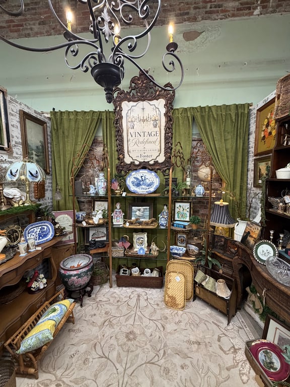 Photo of Foster St Antiques