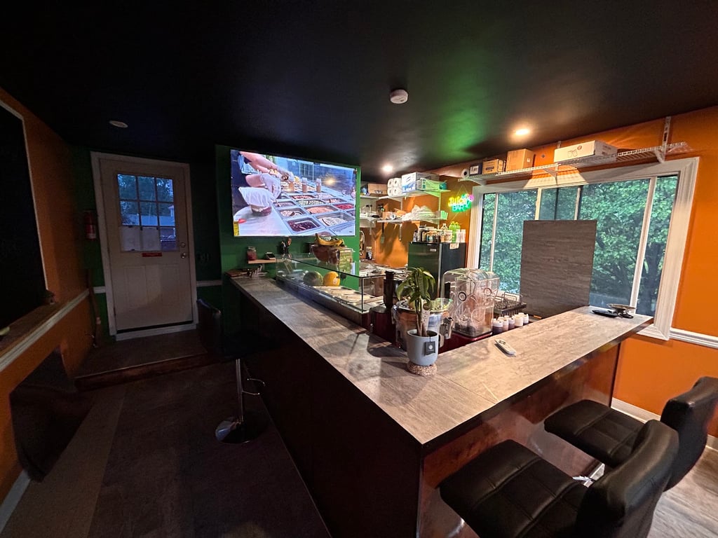 Treehouse Juice Bar