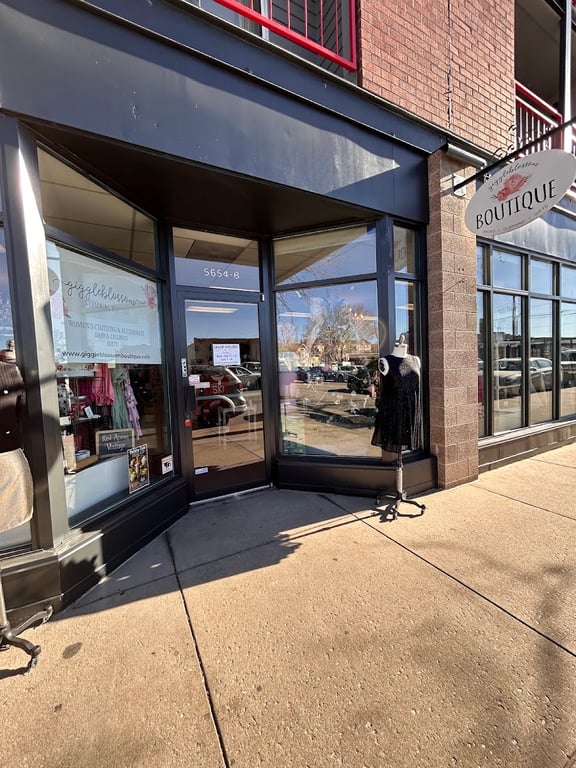 Giggleblossom Boutique