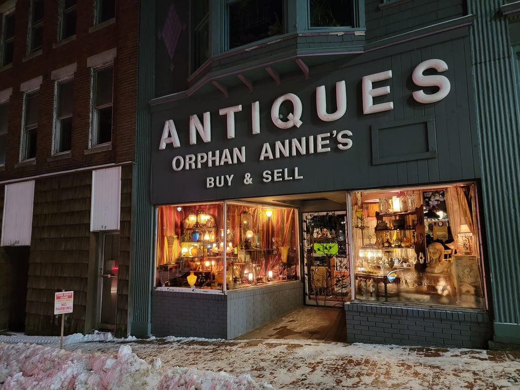 Orphan Annie’s Antiques