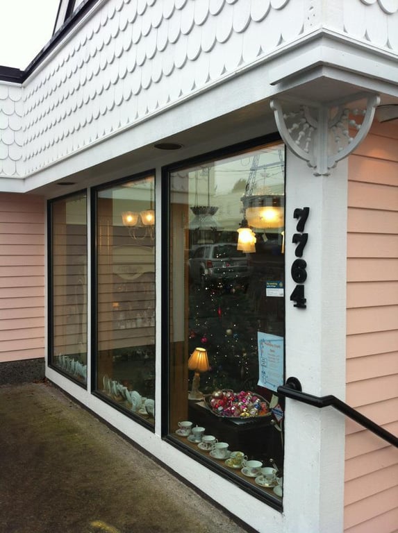 Multnomah Antiques