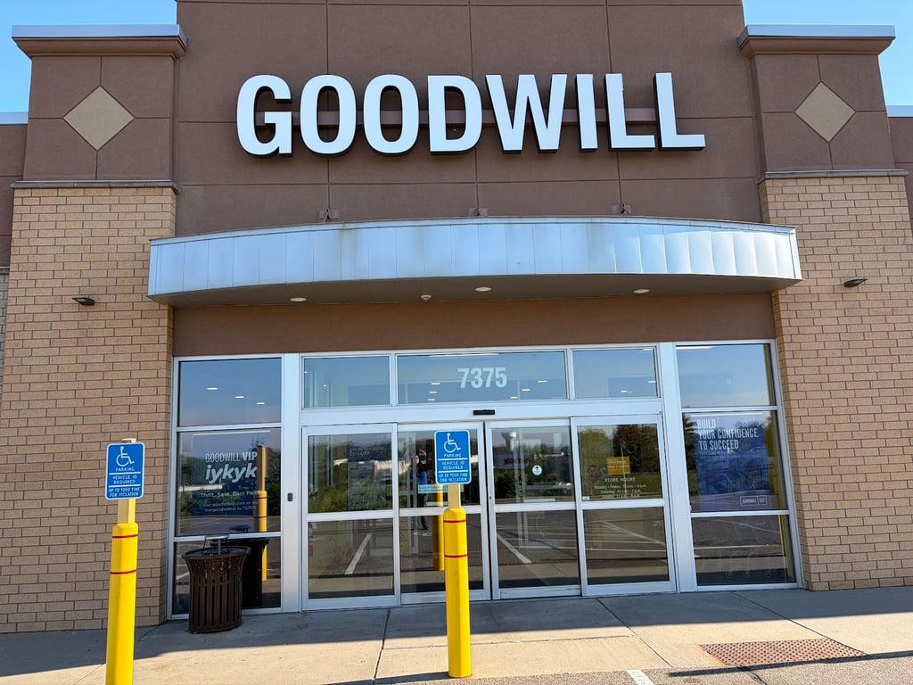 Goodwill – Cottage Grove