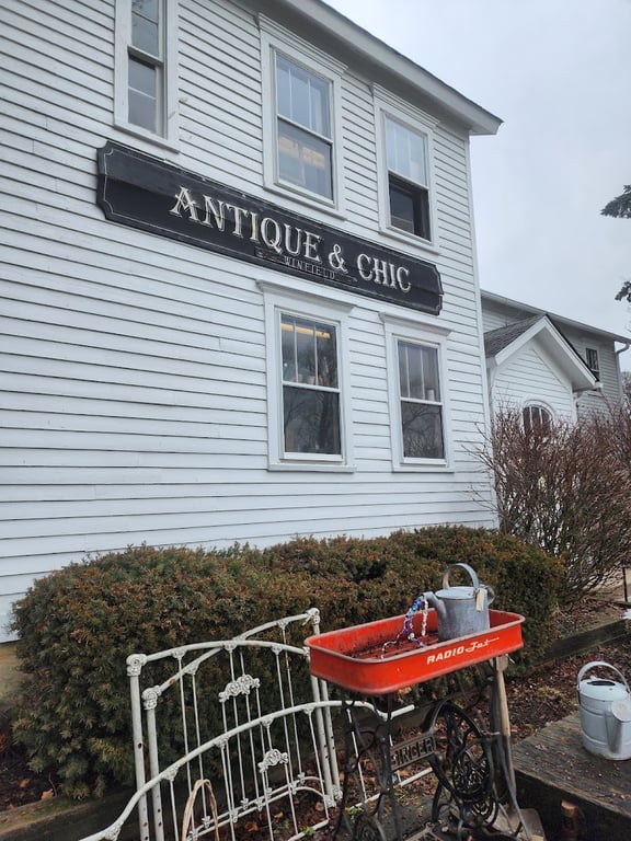 Antique & Chic Winfield
