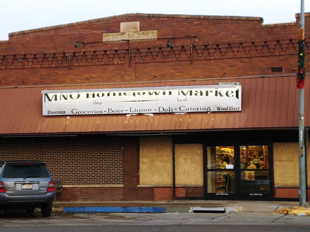 MNO Hometown Market & Catering