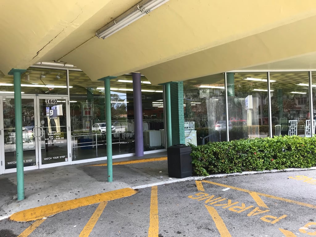 Goodwill Retail Store & Donation Center – Delray