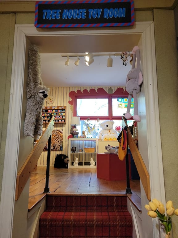 Schoolhouse Shop