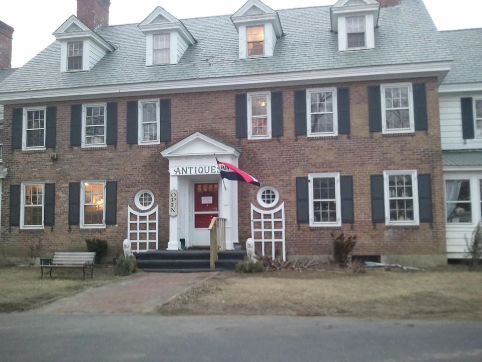 Glenwood Manor Antiques & More