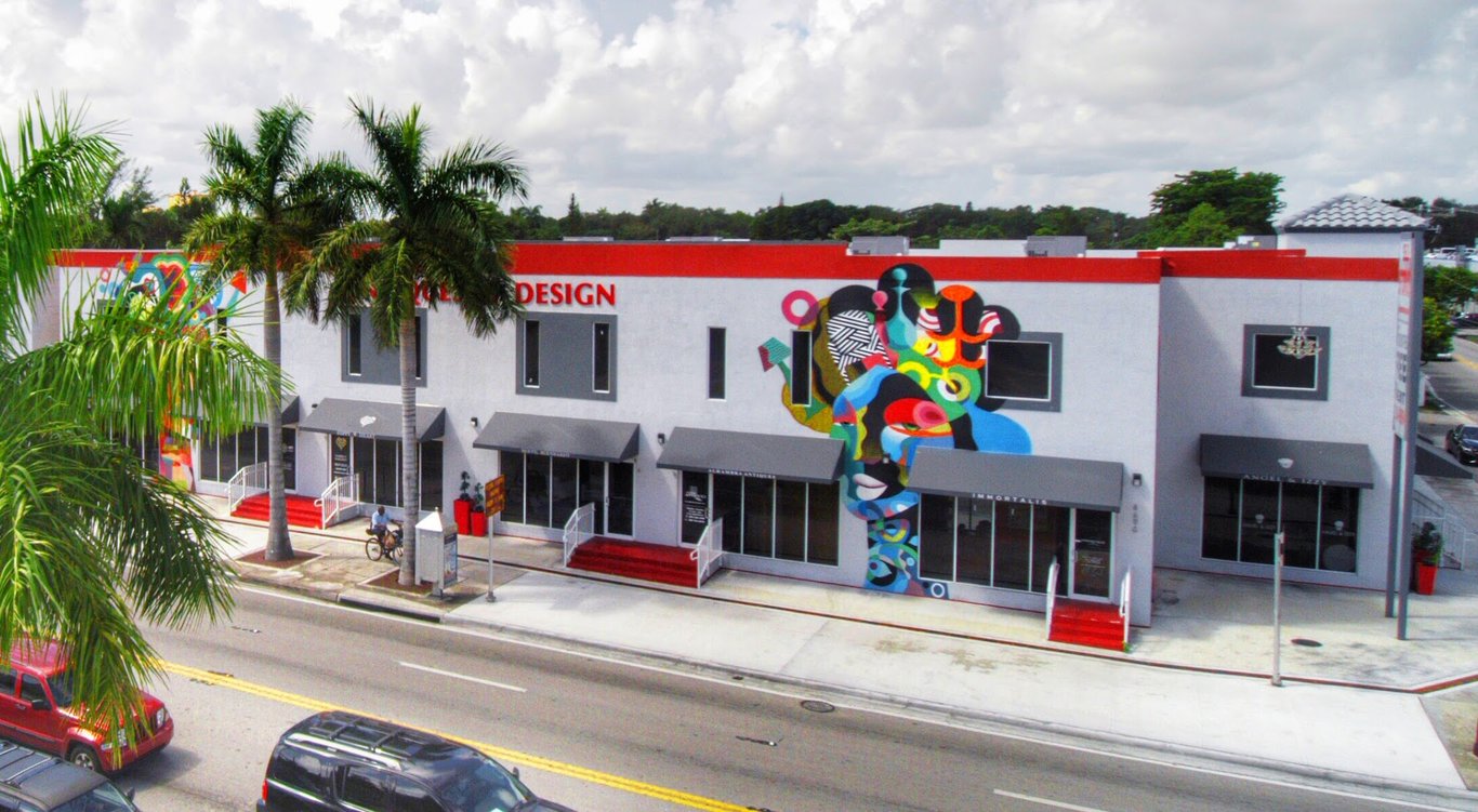 Photo of Antiques & Design Miami