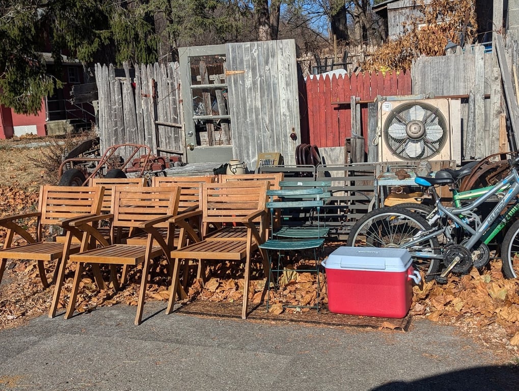 Saturday Junk Shop