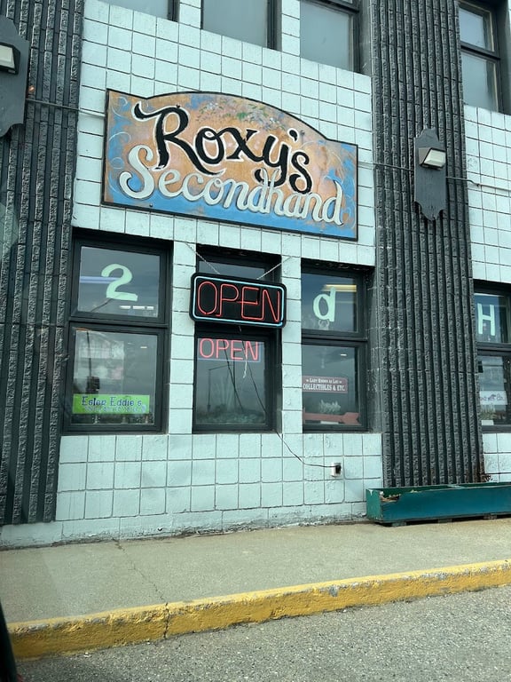 Roxy’s Secondhand