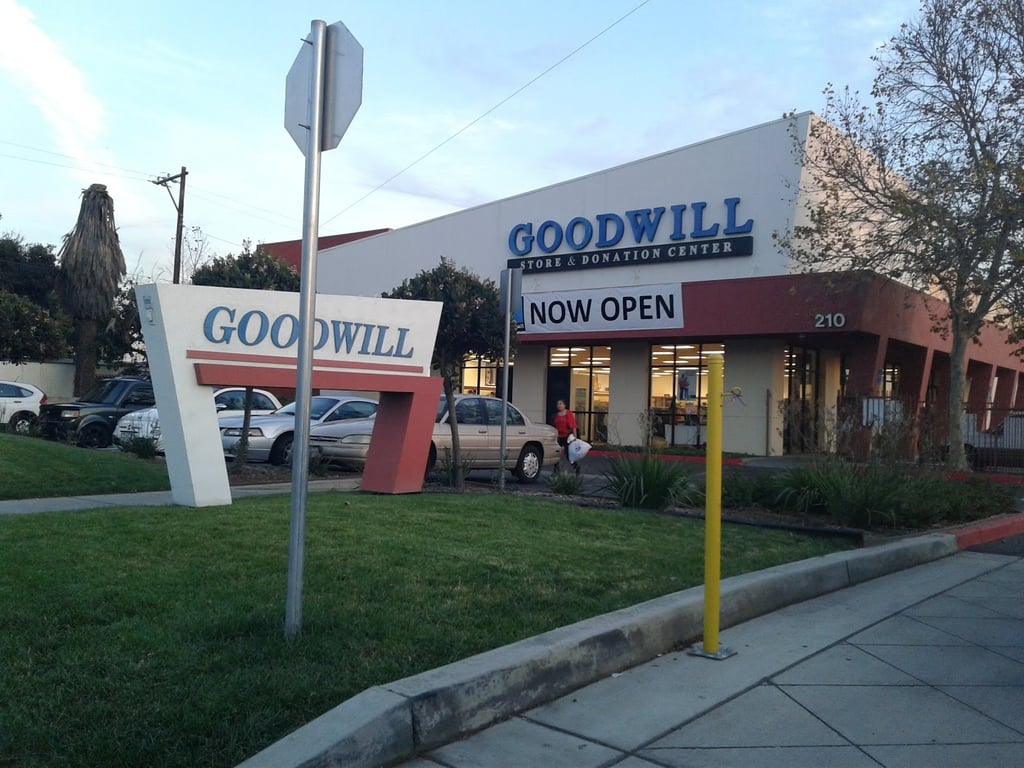 Goodwill Southern California Retail Store & Donation Center