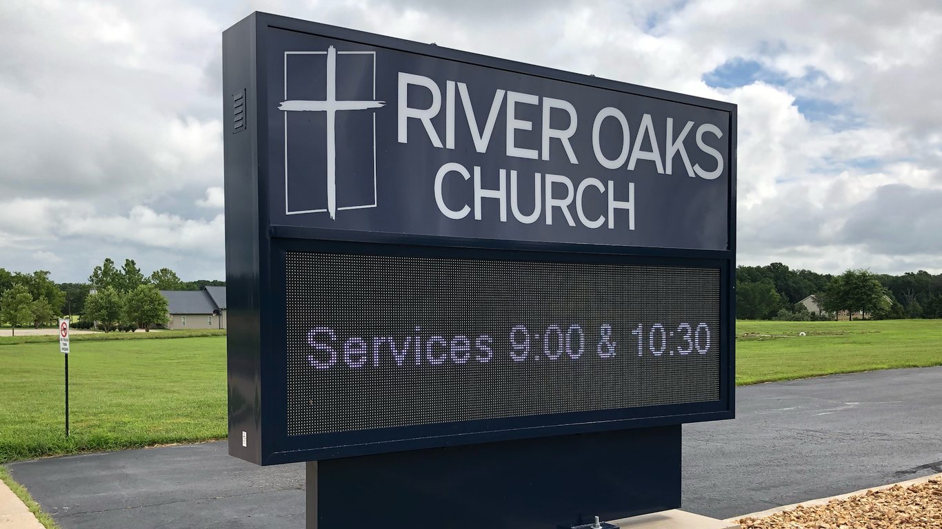 River Oaks Church