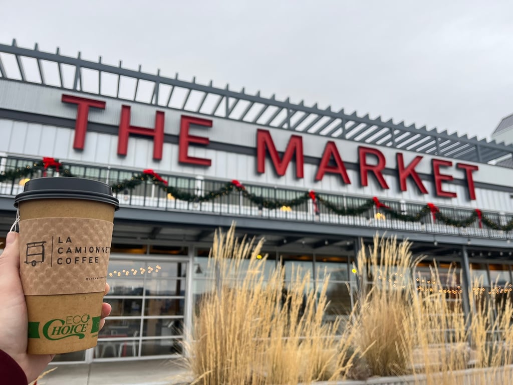 The Little Pink Coffee Trailer (La Camionnette Coffee)