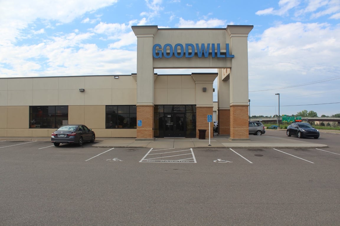 Goodwill – Roseville: Cleveland Ave. N