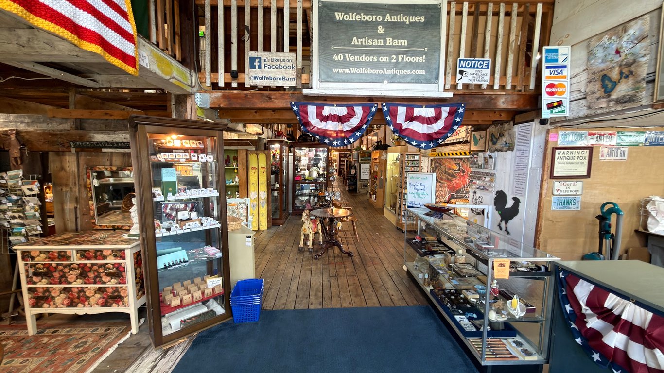 Wolfeboro Antiques & Artisan Barn
