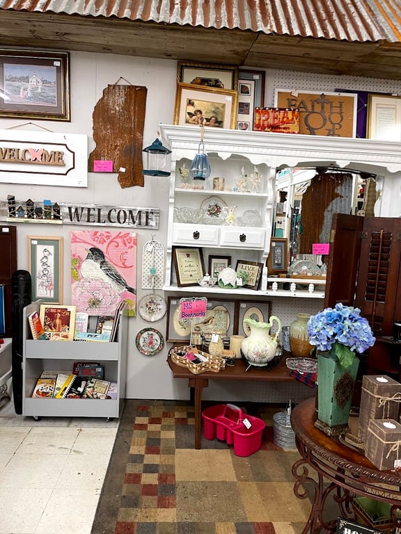 Photo of Rusty Chandelier LLC