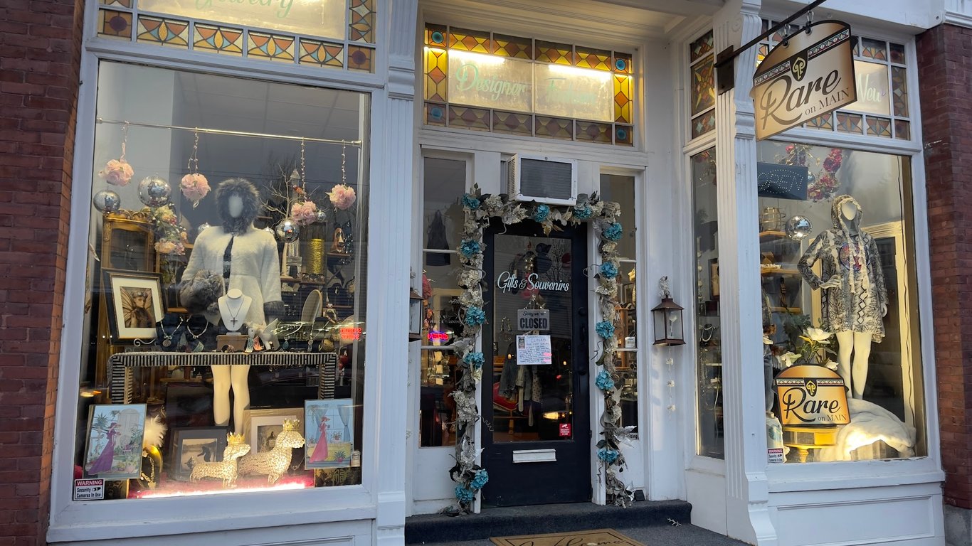 RARE on Main Vintage Boutique