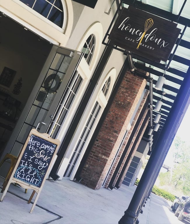 Honeydoux Cafe+ Bakery