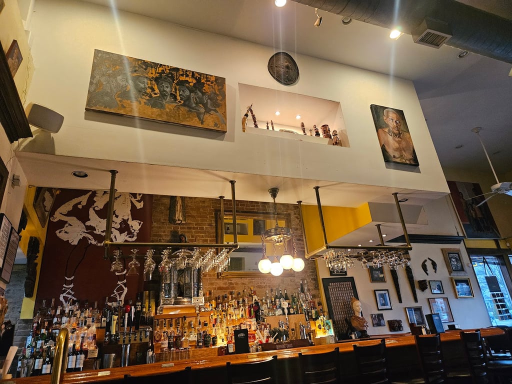 Ramsi’s Cafe On The World