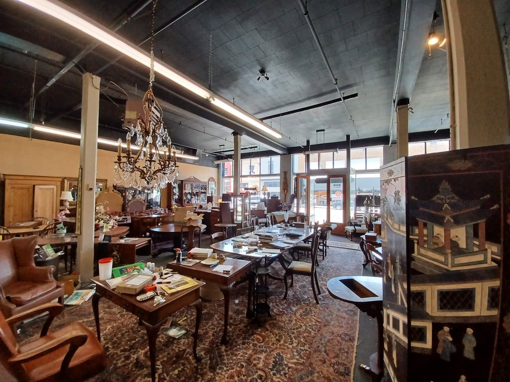 Photo of Anniston Galleries