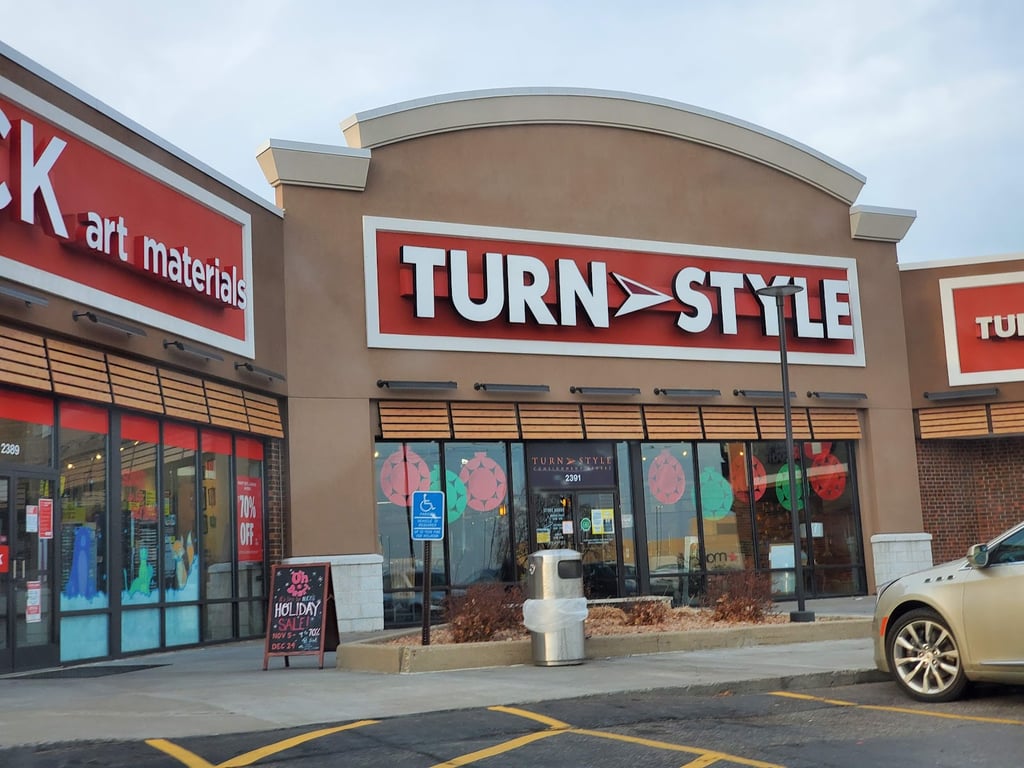 Photo of Turn Style Consignment – Roseville Minnesota