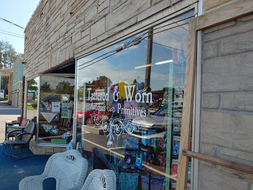 Tattered & Worn Antiques & Primitives