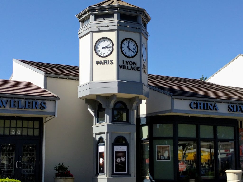 Lyon Village Shopping Center