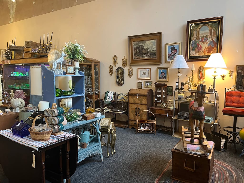 Vintage Vault 33 & Estate Sales
