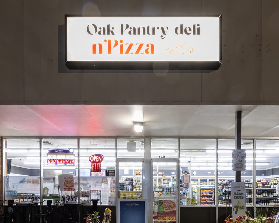 Oak Pantry deli n’ Pizza