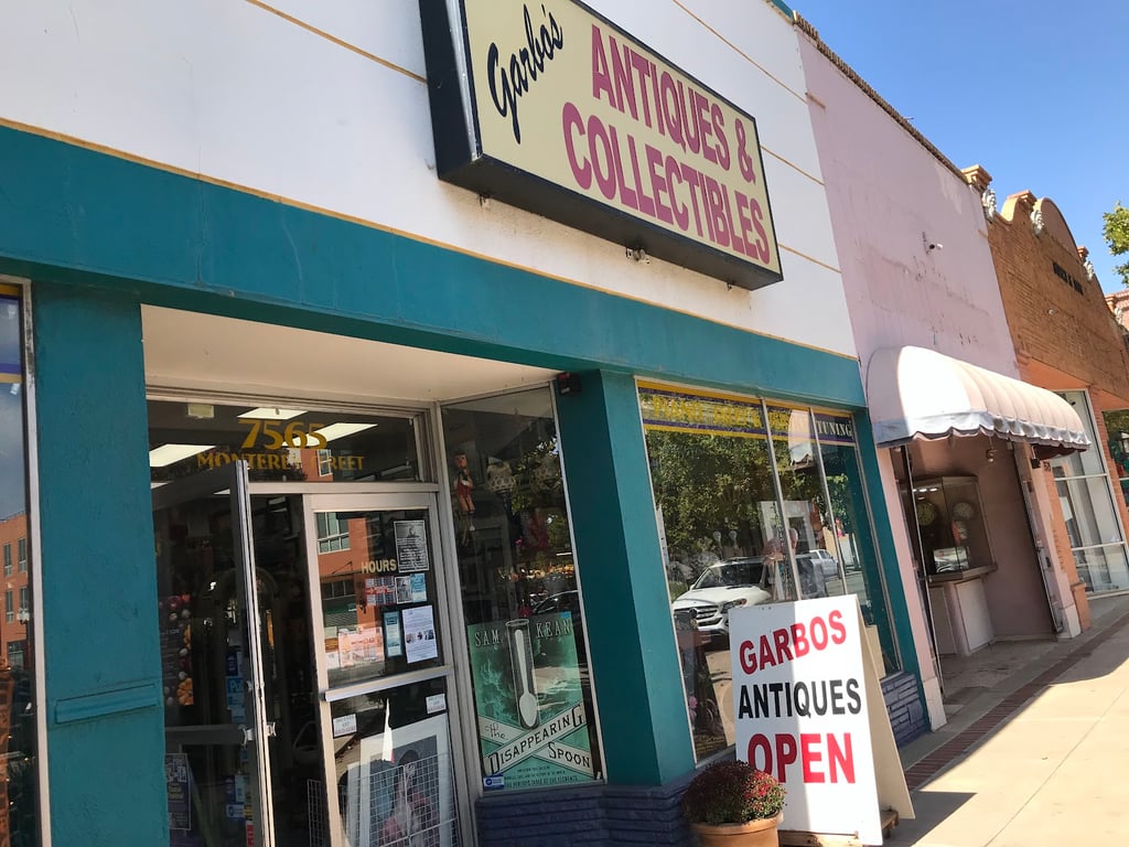 Garbo’s: Retro, Vintage & Antique