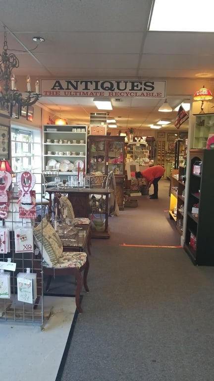 Antiques at Gresham Lake