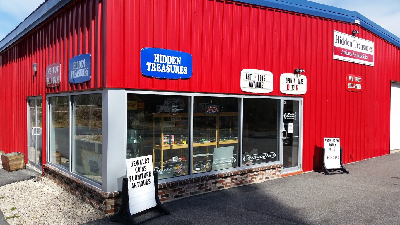 Hidden Treasures – Antiques & Collectibles