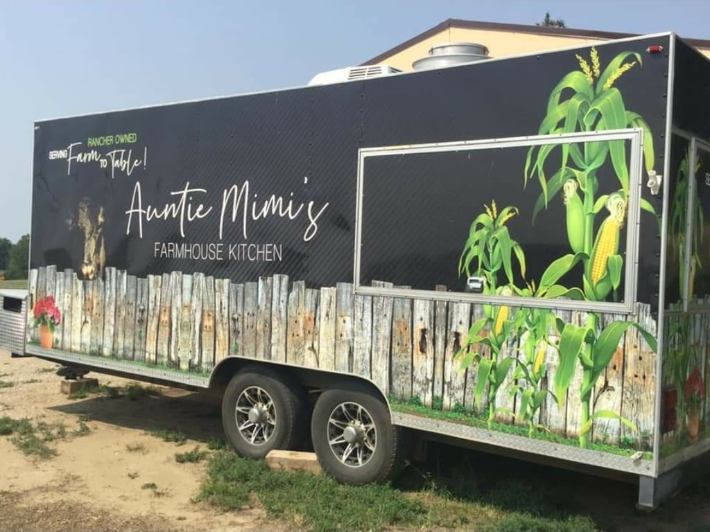 Auntie Mimi’s prairie lunch box food truck