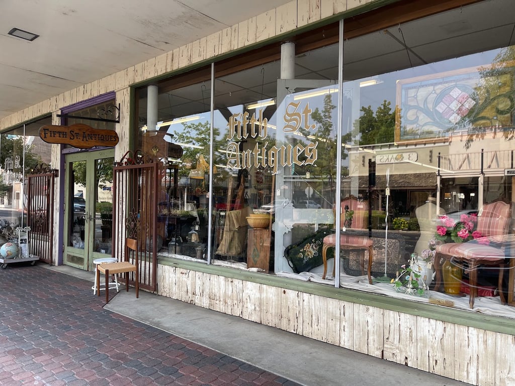 Photo of Fifth Street Antiques