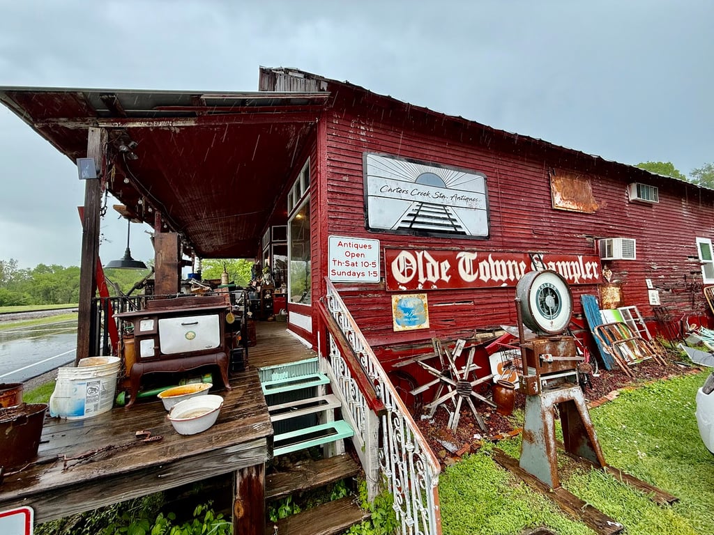 Photo of Carters Creek Station Antiques
