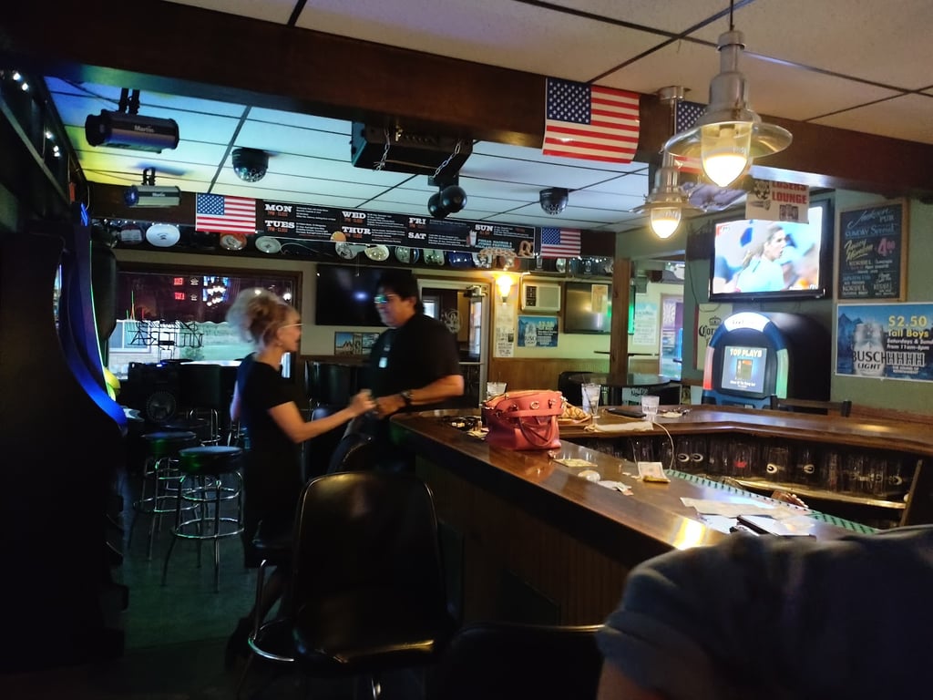 Jackson Pub