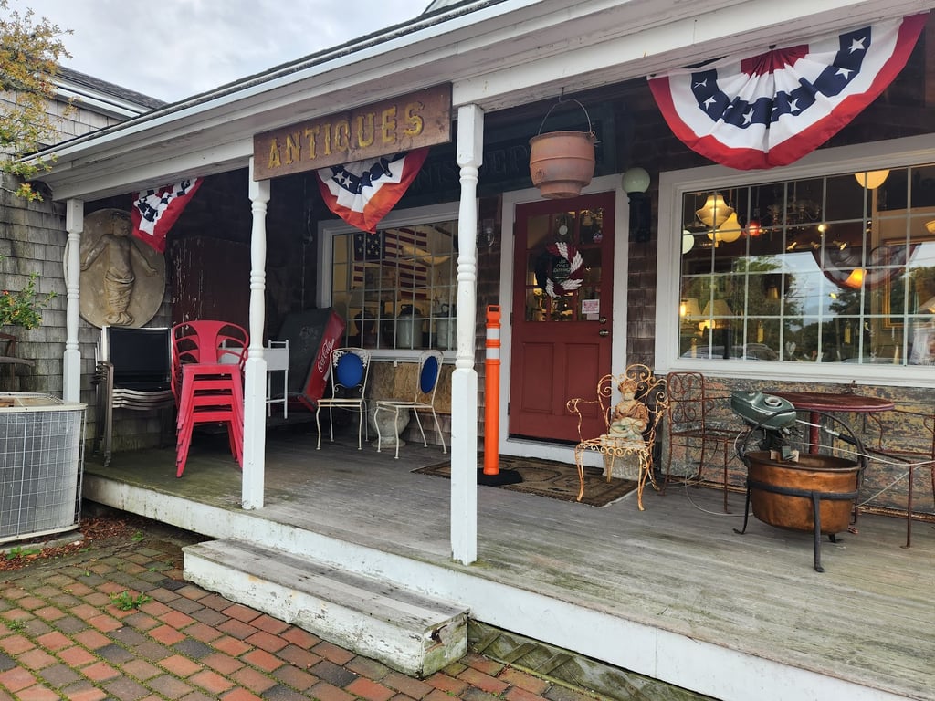 Sandwich Antiques Center Gallery