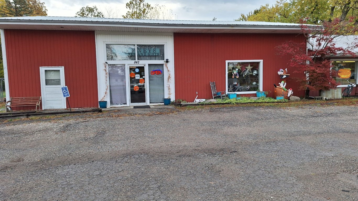 Gaffney’s Treasures and Gifts