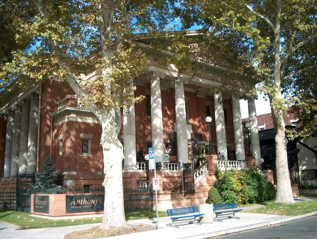 Anthony’s Fine Art & Antiques