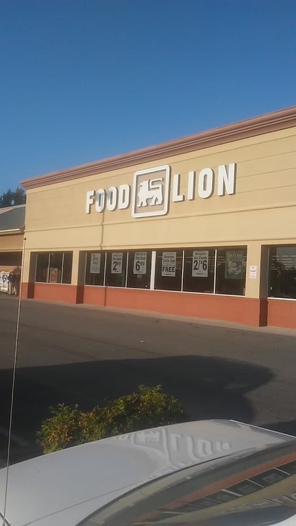Photo of Ballou Park Shopping Center