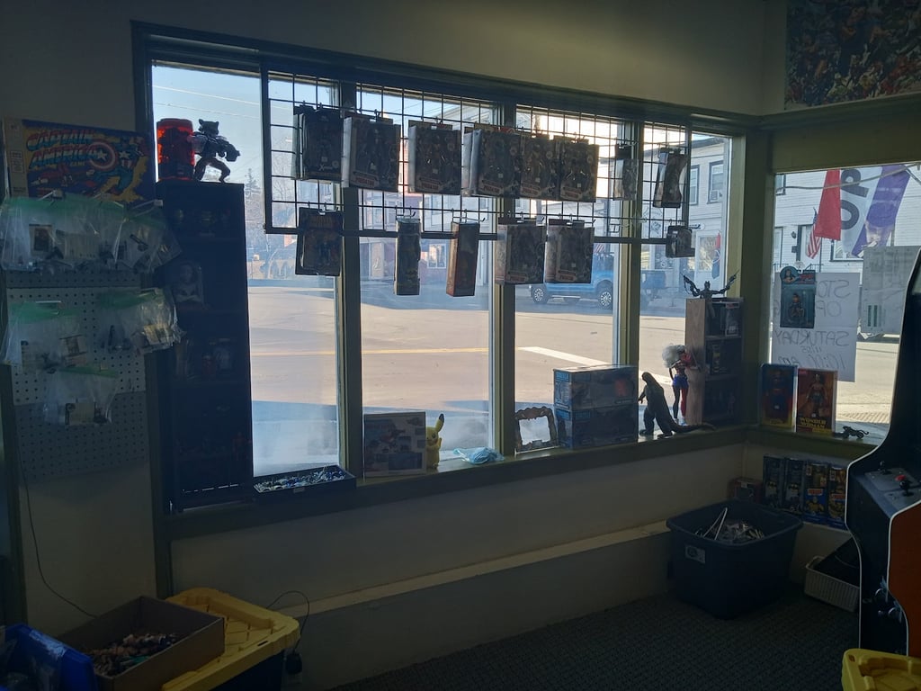 Friends & Neighbors Thrift