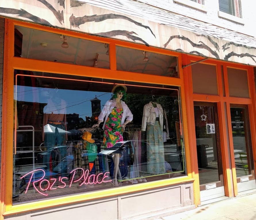 Roz’s Place Vintage & New