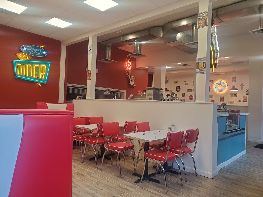 Donut Villa Diner