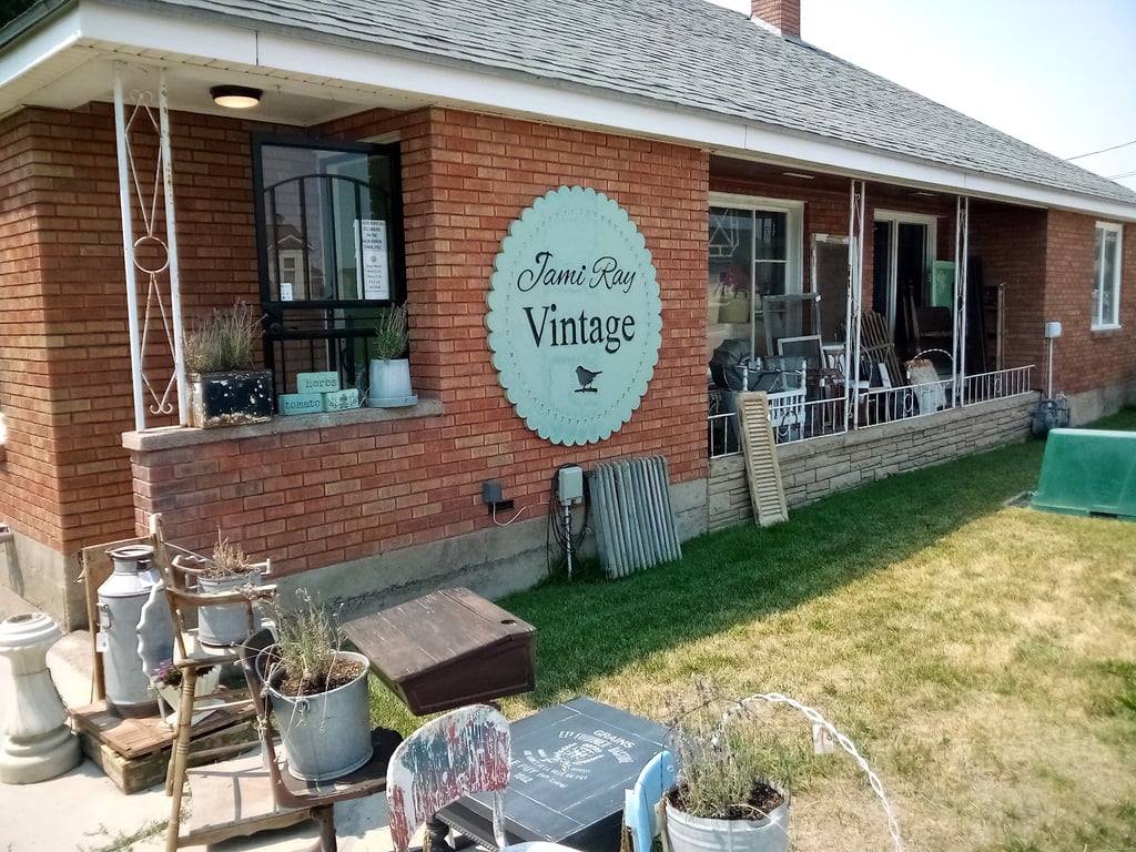 Photo of Jami Ray Vintage
