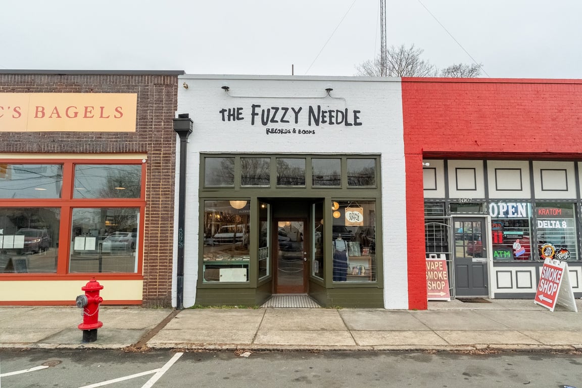 Flying Apple Vintage