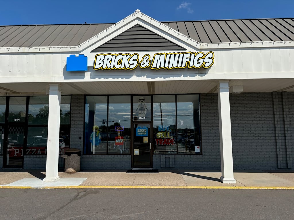 Photo of Bricks & Minifigs Roseville
