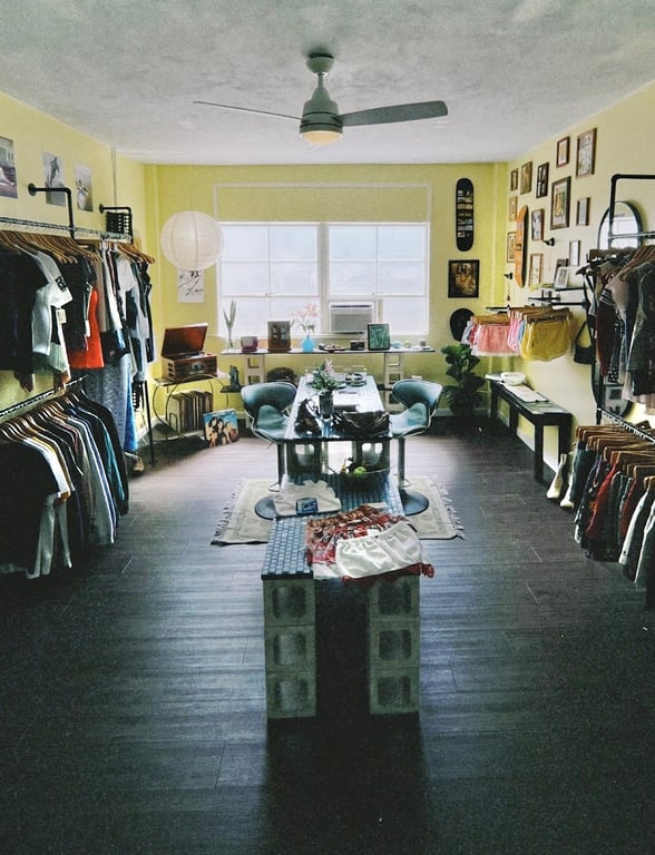 Photo of Velzy Vintage