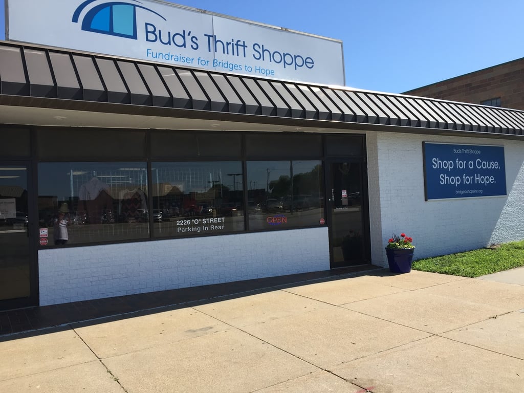 Bud’s Thrift Shoppe